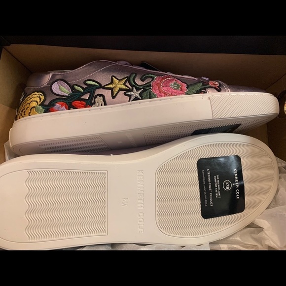 New! Kenneth Cole New York Sneakers LAVENDER SZ 8M - Picture 3 of 6